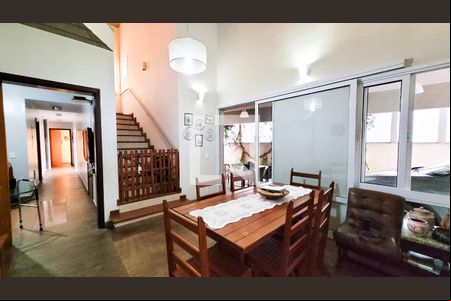 Sala de casa de condomínio à venda com 5 quartos, 413m² em Loteamento Alphaville Campinas, Campinas