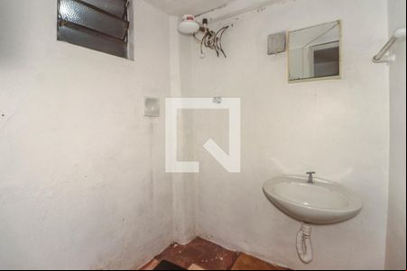 Banheiro de casa de condomínio para alugar com 1 quarto, 60m² em Parque Santa Fé, Porto Alegre