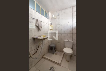 Banheiro de kitnet/studio à venda com 1 quarto, 45m² em Menino Deus, Porto Alegre