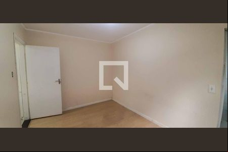 Suíte de casa à venda com 4 quartos, 250m² em Km 18, Osasco