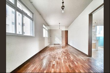 Sala de apartamento à venda com 3 quartos, 90m² em Cidade Jardim, Belo Horizonte