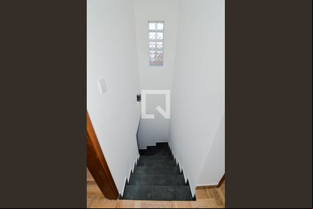 Escada  de casa à venda com 2 quartos, 94m² em Parque Continental Ii, Guarulhos