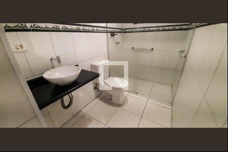Banheiro da Sala de casa à venda com 2 quartos, 100m² em Centro, Osasco