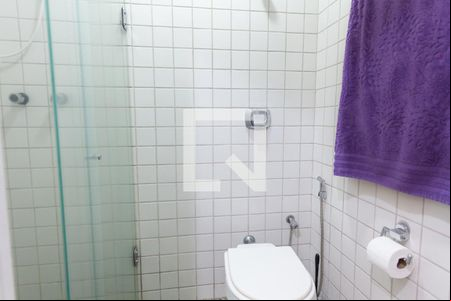 Banheiro de kitnet/studio à venda com 1 quarto, 49m² em Santa Efigênia, Belo Horizonte