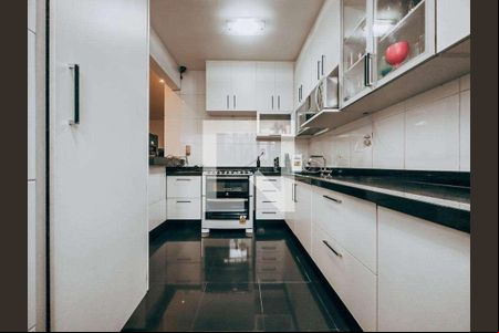 Apartamento à venda com 3 quartos, 235m² em Buritis, Belo Horizonte