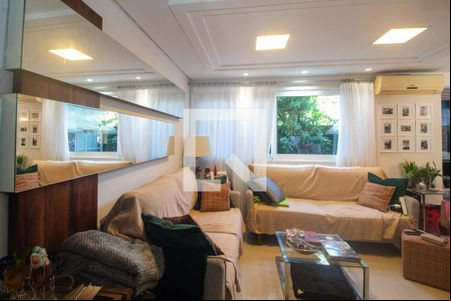 Sala de casa para alugar com 3 quartos, 184m² em Teresópolis, Porto Alegre