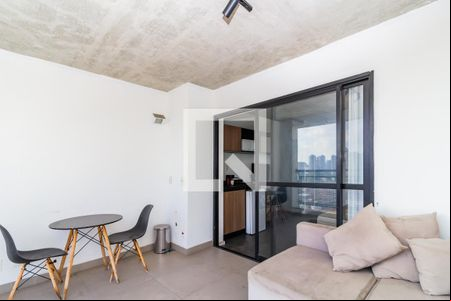 Varanda de kitnet/studio à venda com 1 quarto, 30m² em Bom Retiro, São Paulo