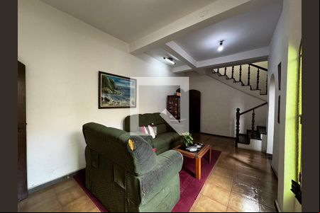 Sala  de casa para alugar com 4 quartos, 185m² em Lagoinha, Belo Horizonte