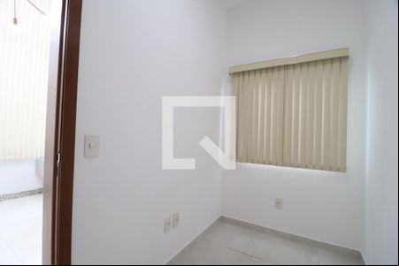 Escritório de casa para alugar com 4 quartos, 250m² em Cidade Jardim, Uberlândia