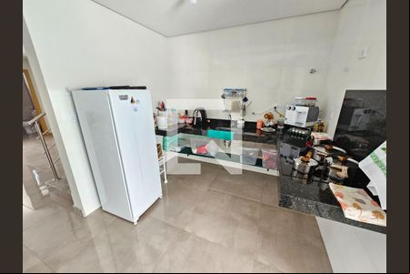 Cozinha de casa para alugar com 3 quartos, 100m² em Santa Rosa, Belo Horizonte