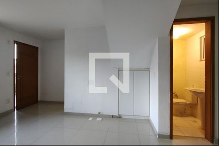 Sala de casa de condomínio à venda com 2 quartos, 80m² em Freguesia (jacarepaguá), Rio de Janeiro