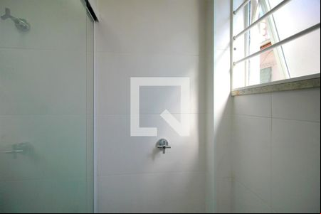 Banheiro da Suite de apartamento para alugar com 1 quarto, 50m² em Floresta, Belo Horizonte