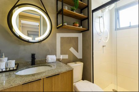 Banheiro de kitnet/studio para alugar com 1 quarto, 32m² em Indianópolis, São Paulo