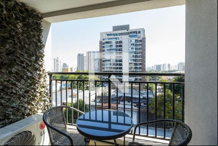 Varanda de kitnet/studio para alugar com 1 quarto, 32m² em Indianópolis, São Paulo