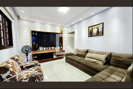 Sala de casa à venda com 3 quartos, 140m² em Jardim Trevo, Jundiaí