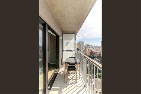 Varanda de kitnet/studio à venda com 1 quarto, 30m² em República, São Paulo