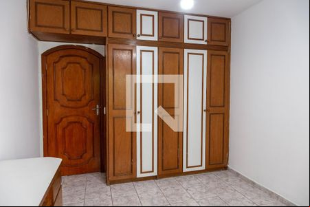 Quarto 1 de casa para alugar com 5 quartos, 243m² em Jardim Maria Helena, Guarulhos