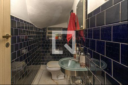 Lavabo de casa para alugar com 4 quartos, 300m² em Liberdade, São Paulo
