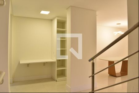 Sala de casa para alugar com 3 quartos, 179m² em Santo Inácio, Curitiba