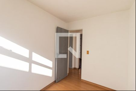 Quarto 1 de apartamento para alugar com 3 quartos, 63m² em Novo Mundo, Curitiba