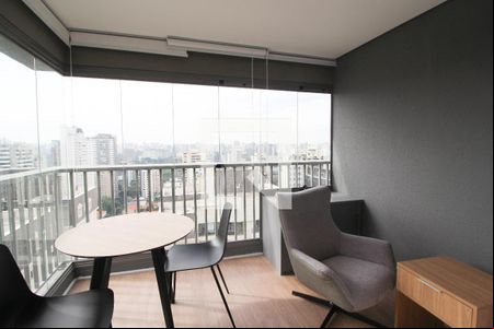 Varanda de kitnet/studio à venda com 1 quarto, 28m² em Moema, São Paulo