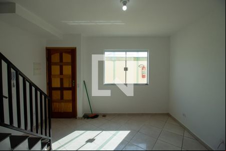 Sala de casa de condomínio à venda com 2 quartos, 60m² em Vila Jacuí, São Paulo