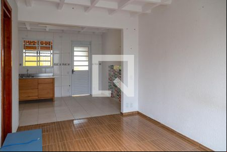 Sala de casa de condomínio para alugar com 2 quartos, 71m² em Vila Nova Bonsucesso, Guarulhos