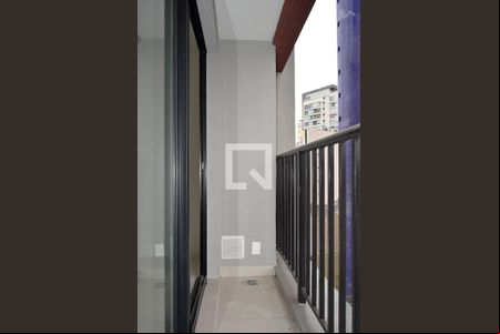 Varanda de kitnet/studio à venda com 1 quarto, 25m² em Pinheiros, São Paulo