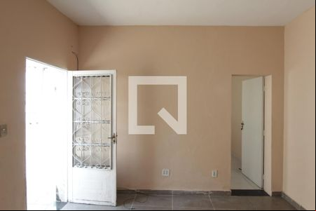 Sala de casa para alugar com 2 quartos, 120m² em Vila Santa Branca (Venda Nova), Belo Horizonte