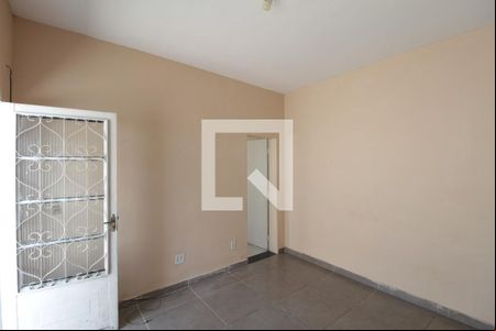 Sala de casa para alugar com 2 quartos, 120m² em Vila Santa Branca (Venda Nova), Belo Horizonte
