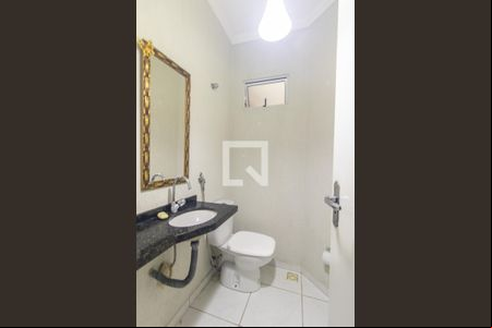 Lavabo de casa para alugar com 3 quartos, 140m² em Guabirotuba, Curitiba