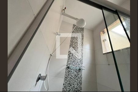 Banheiro Social de casa de condomínio para alugar com 2 quartos, 125m² em Tanque, Rio de Janeiro