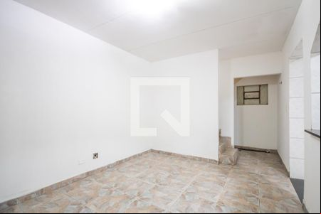 Sala de casa para alugar com 2 quartos, 152m² em Metalúrgicos, Osasco
