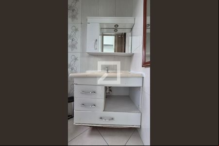 Banheiro de casa para alugar com 2 quartos, 45m² em Jardim do Estádio, Santo André