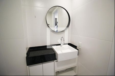 Banheiro de kitnet/studio à venda com 1 quarto, 26m² em Indianópolis, São Paulo