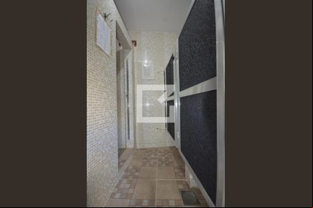 Banheiro de apartamento para alugar com 1 quarto, 15m² em Bento Ribeiro, Rio de Janeiro
