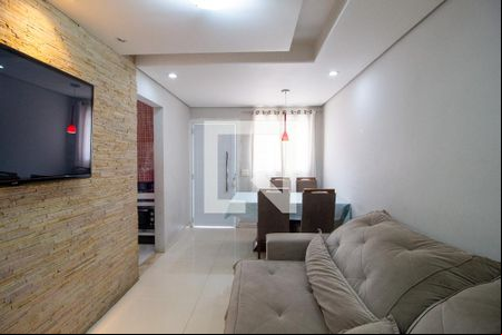 Sala de casa de condomínio para alugar com 2 quartos, 75m² em Jardim Novo Horizonte, São Paulo