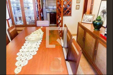 Casa à venda com 4 quartos, 281m² em Vila Industrial (Campinas), Campinas