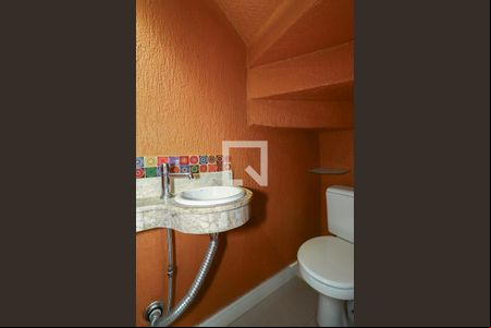 Lavabo de casa de condomínio para alugar com 3 quartos, 145m² em Jardim Floresta, Porto Alegre
