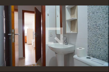 Banheiro de apartamento para alugar com 1 quarto, 42m² em Ingleses do Rio Vermelho, Florianópolis